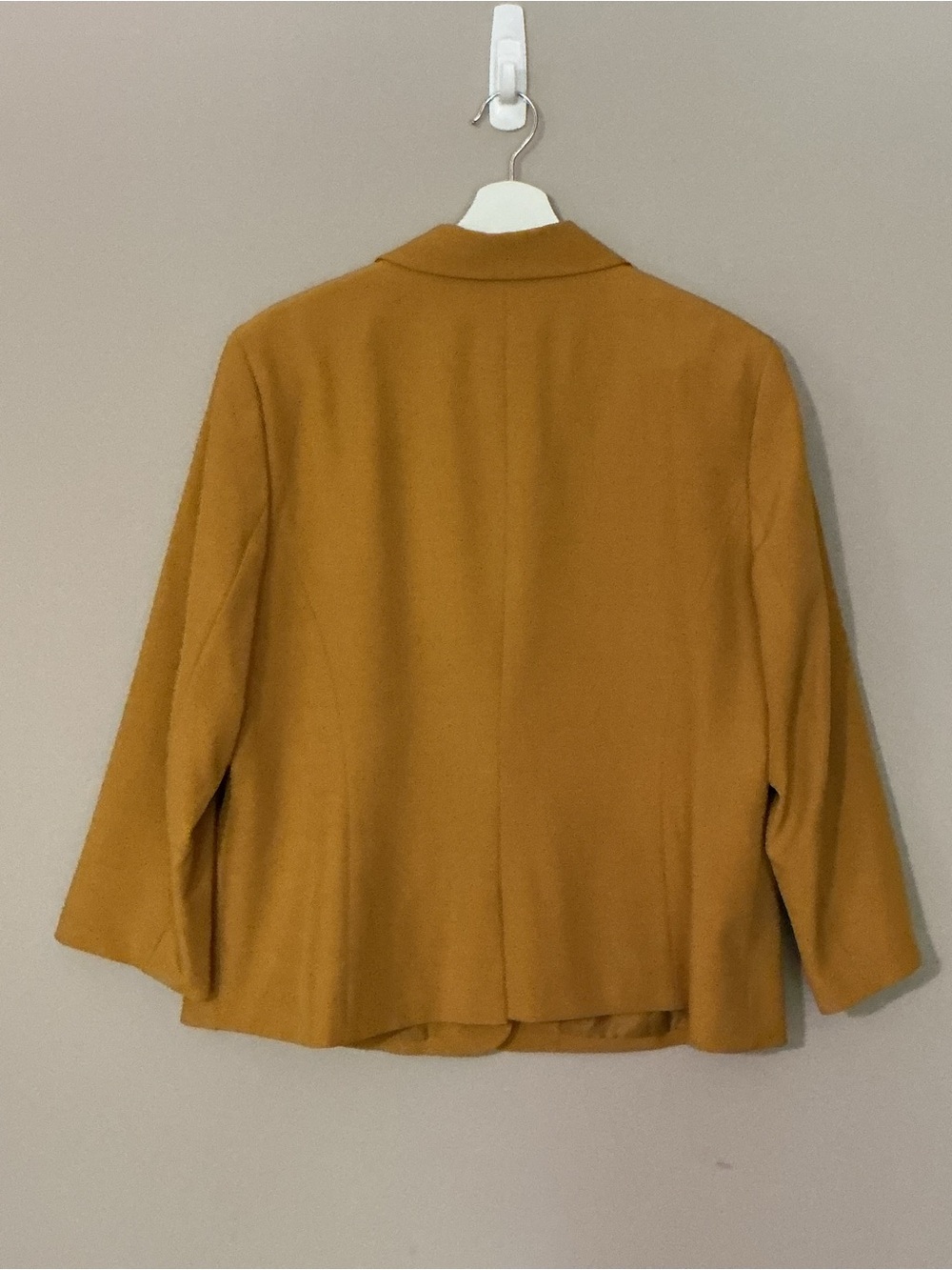 Evan Picone Single-Button Blazer in Mustard Yellow - Picture 2 of 5